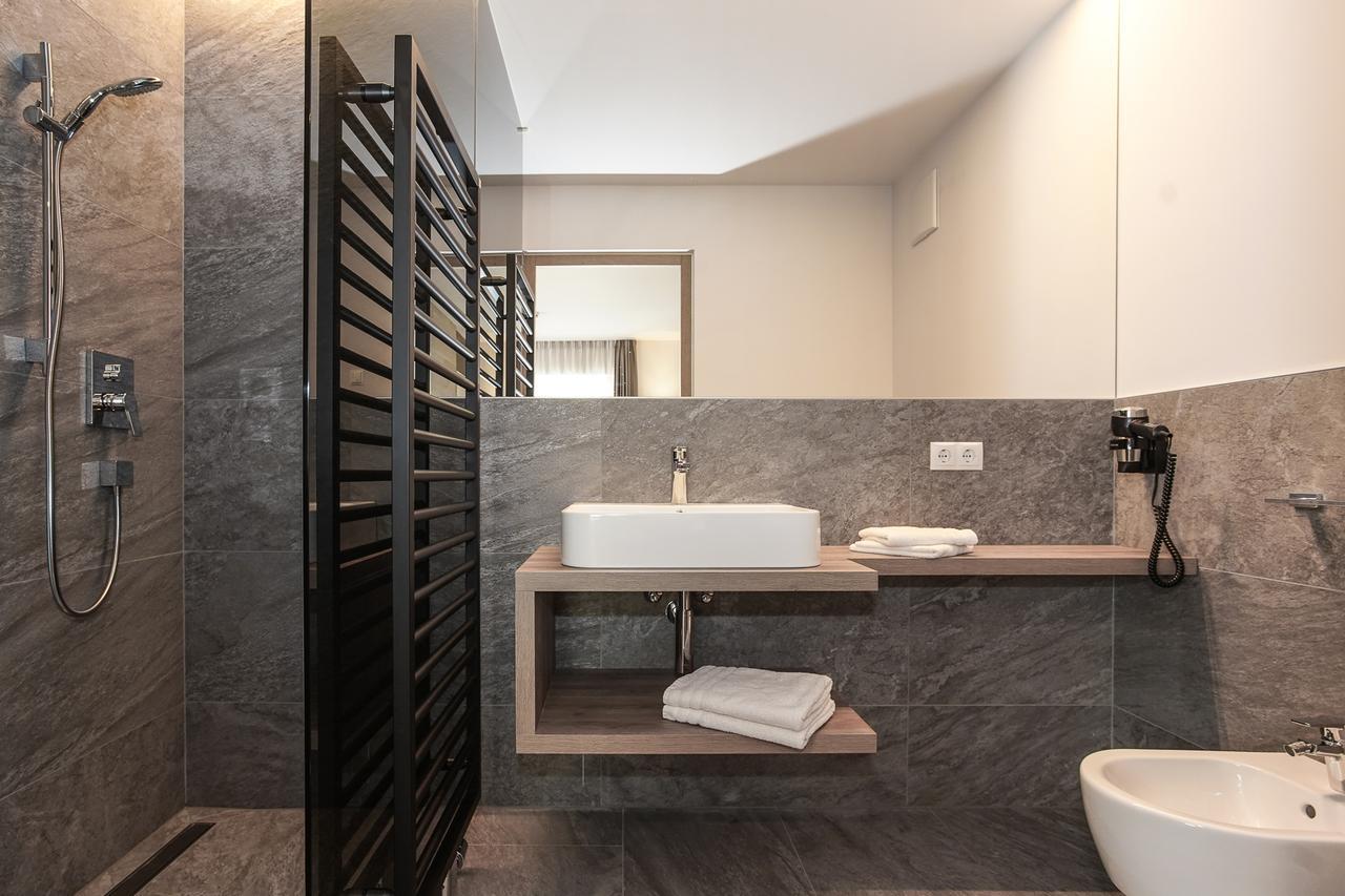 Gasthof Sonne Snc Sarentino Ngoại thất bức ảnh